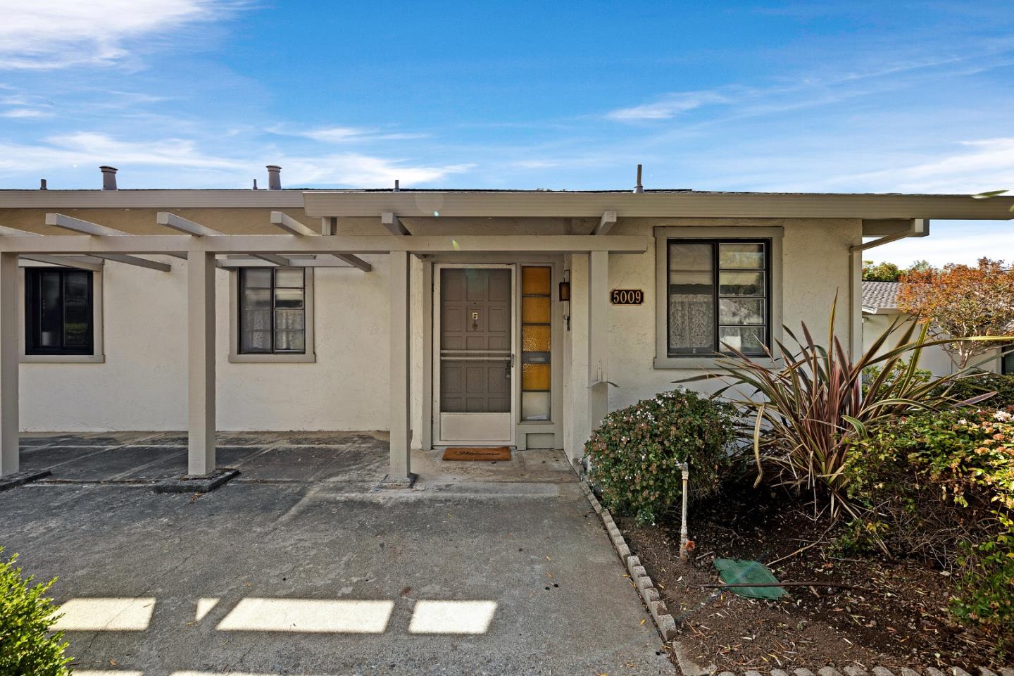 Front Image Thumbnail for ML82024548