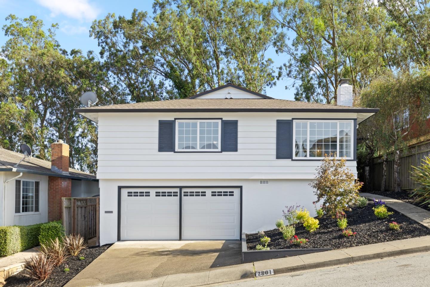 Front Image Thumbnail for ML82024561