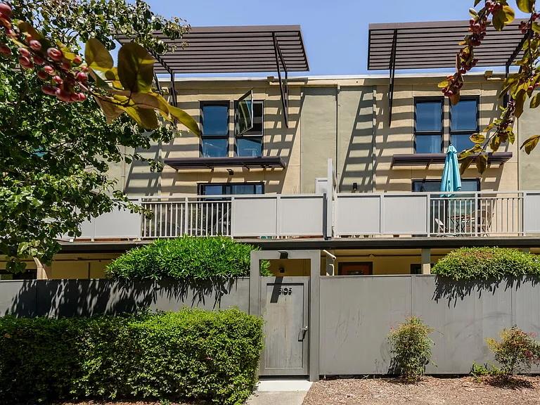 Front Image Thumbnail for ML82024619