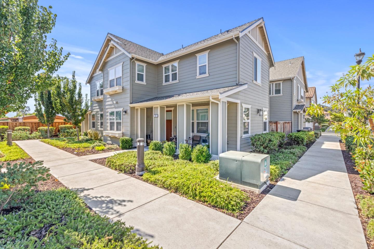 Front Image Thumbnail for ML82024621