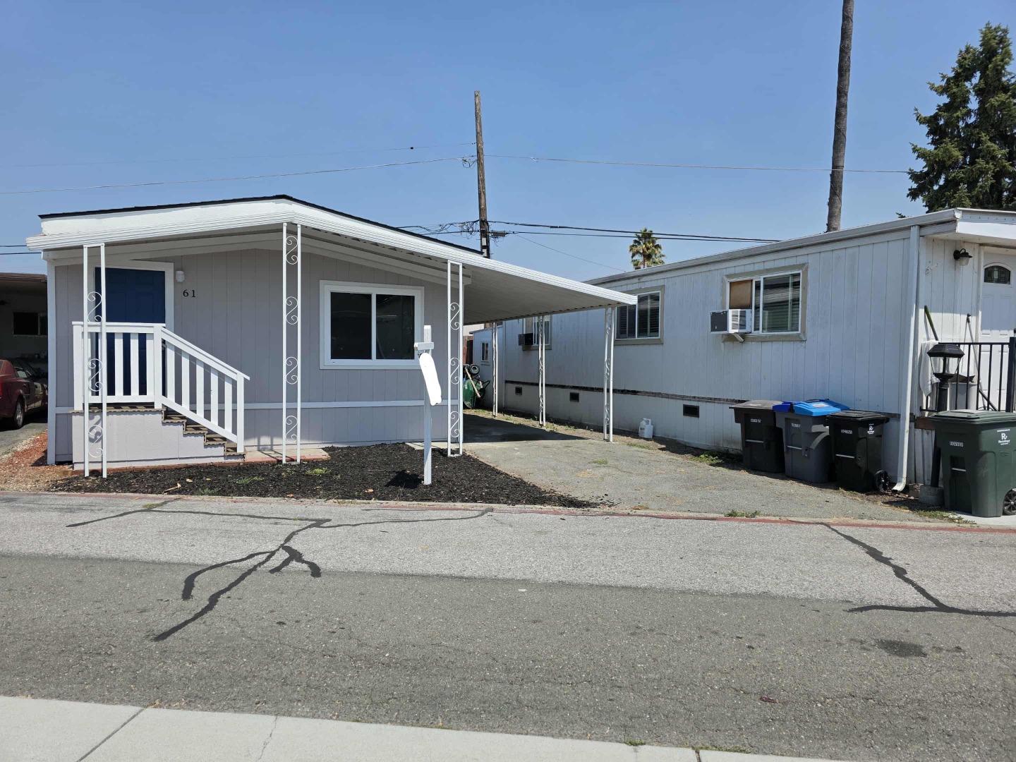 Front Image Thumbnail for ML82024657