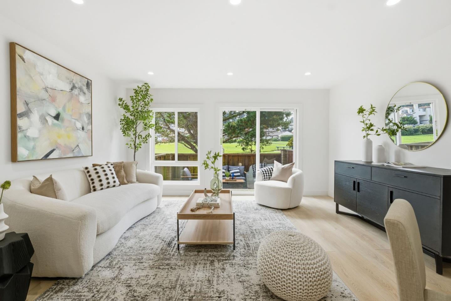 Front Image Thumbnail for ML82024667