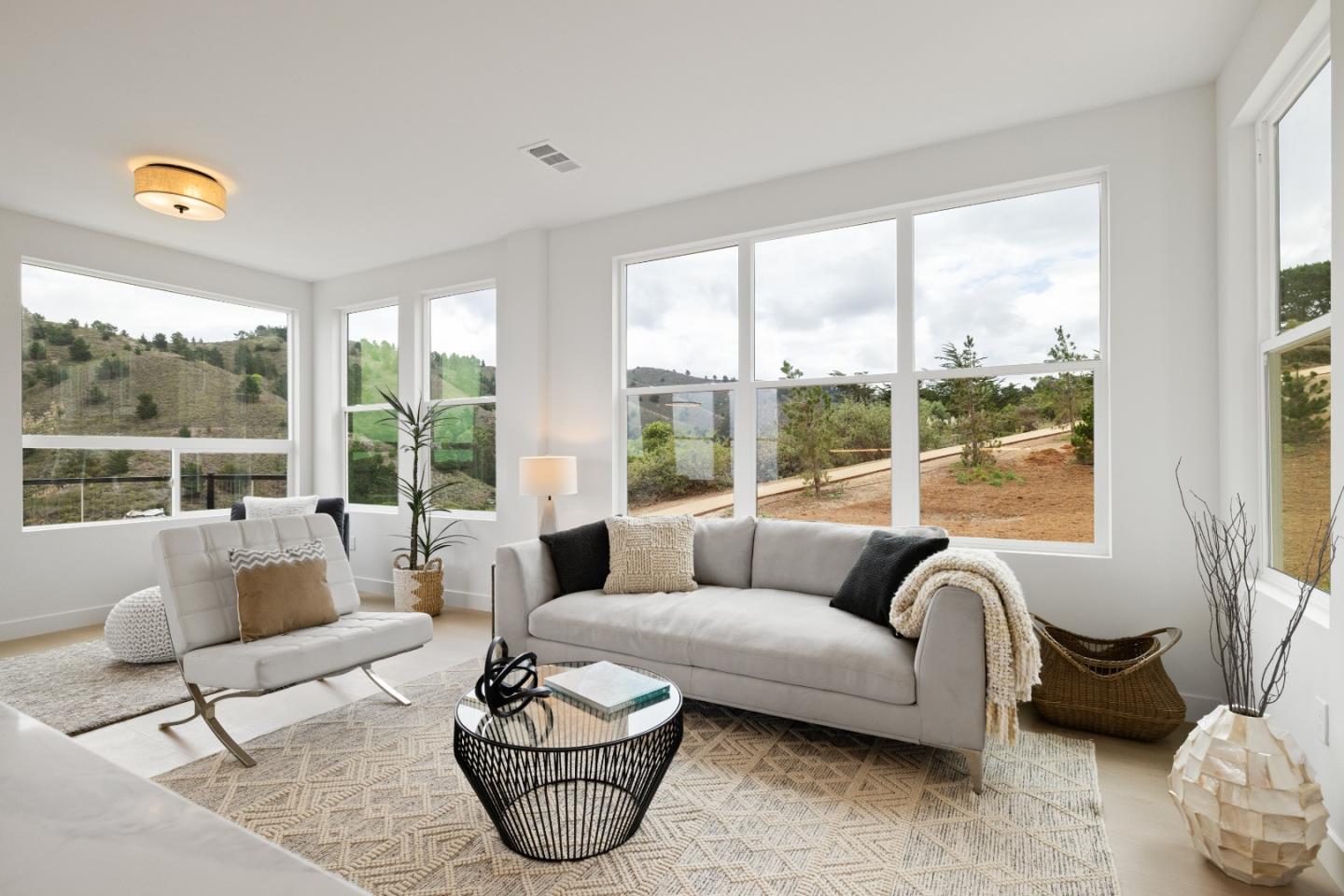 Front Image Thumbnail for ML82024676