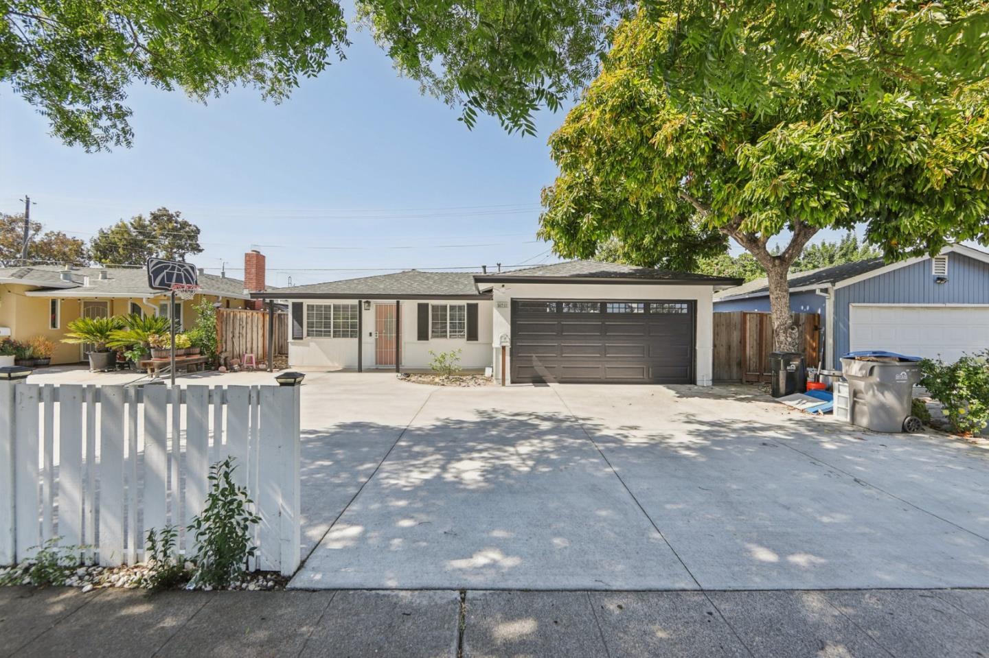 Front Image Thumbnail for ML82024681