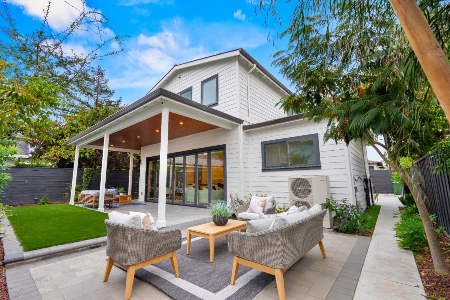 Front Image Thumbnail for ML82024726