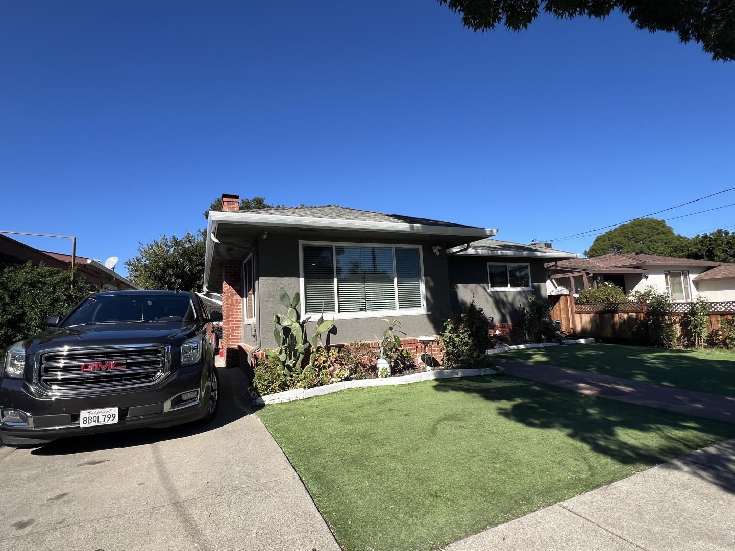 Front Image Thumbnail for ML82024755