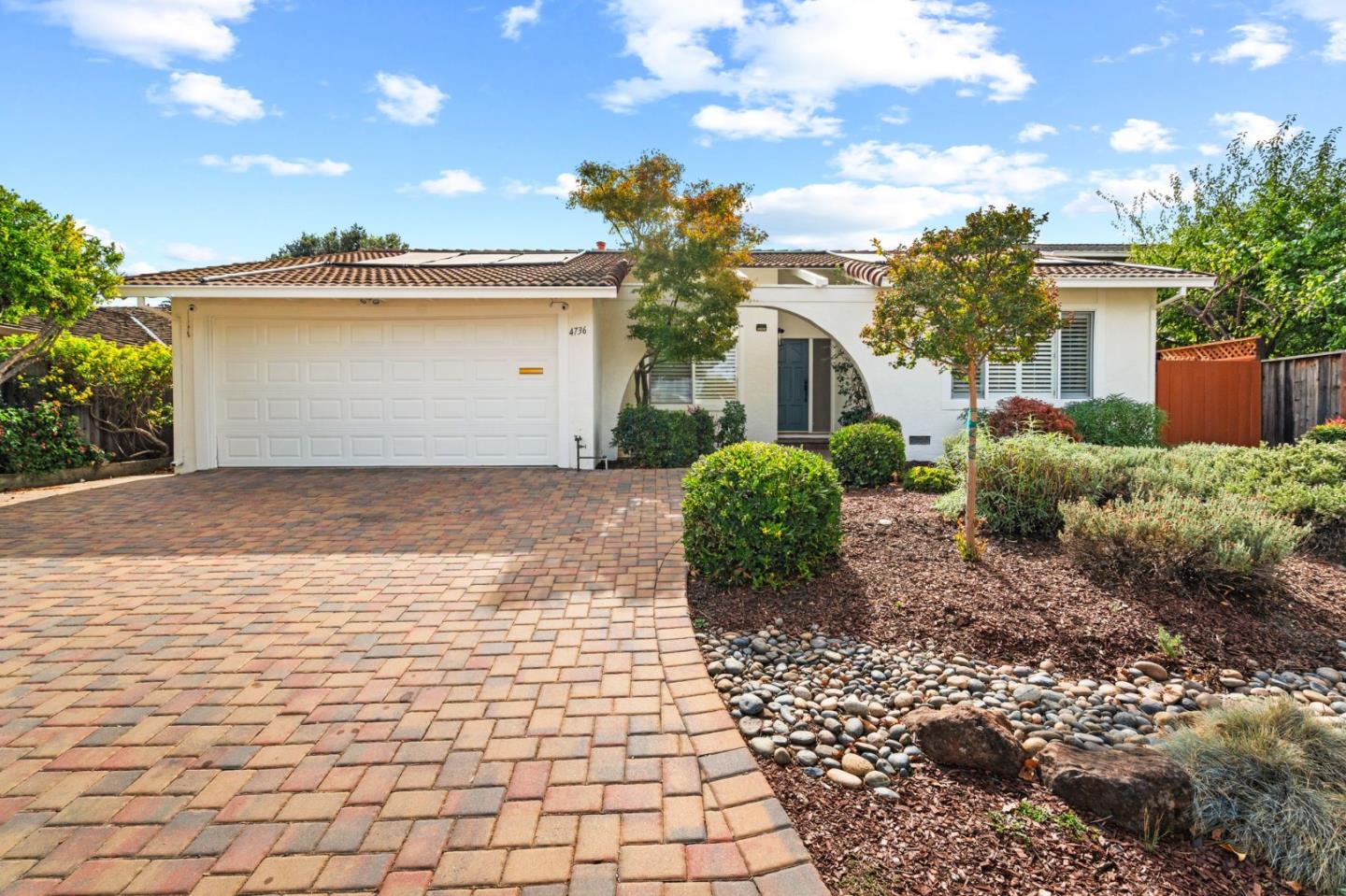 Front Image Thumbnail for ML82024777