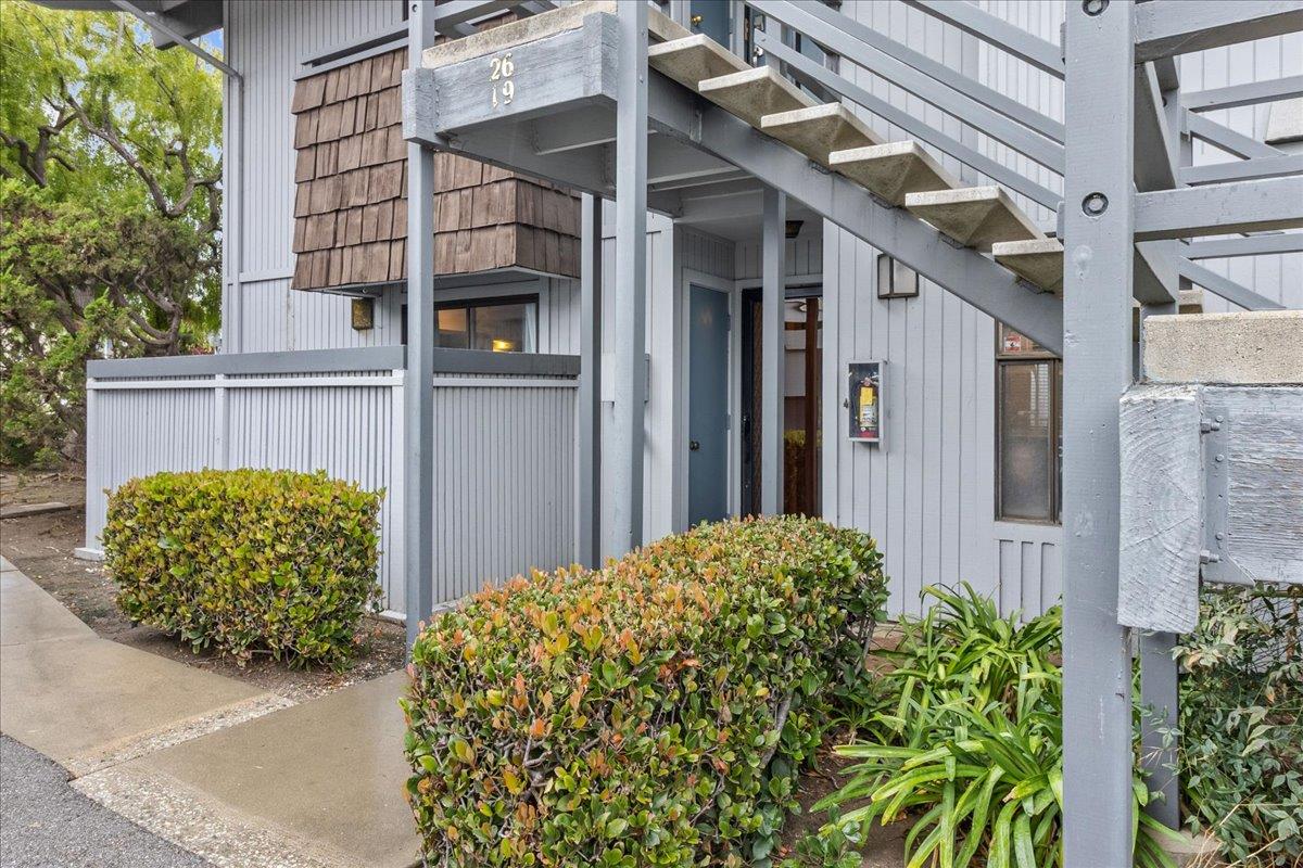 Front Image Thumbnail for ML82024789