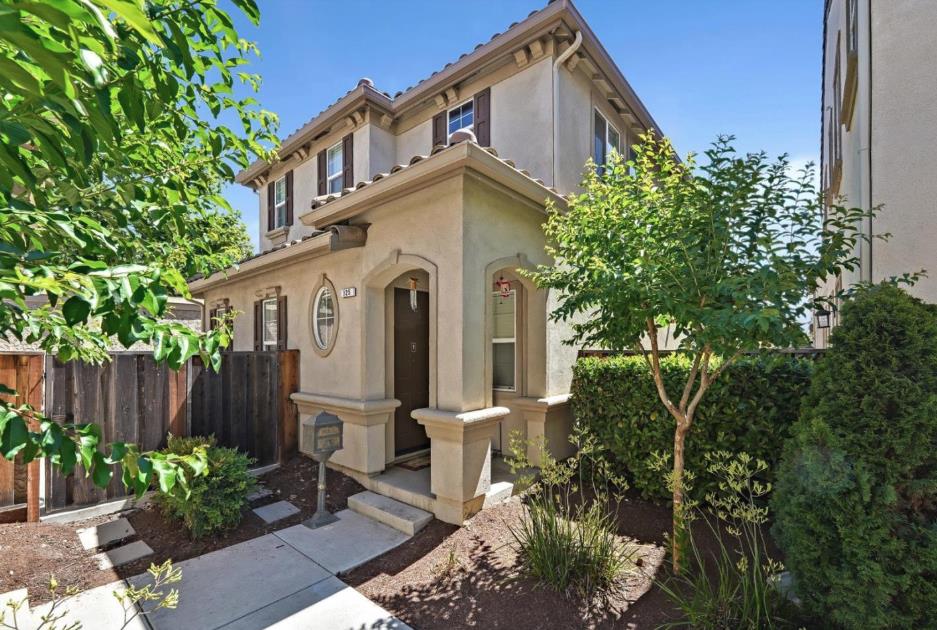 Front Image Thumbnail for ML82024808