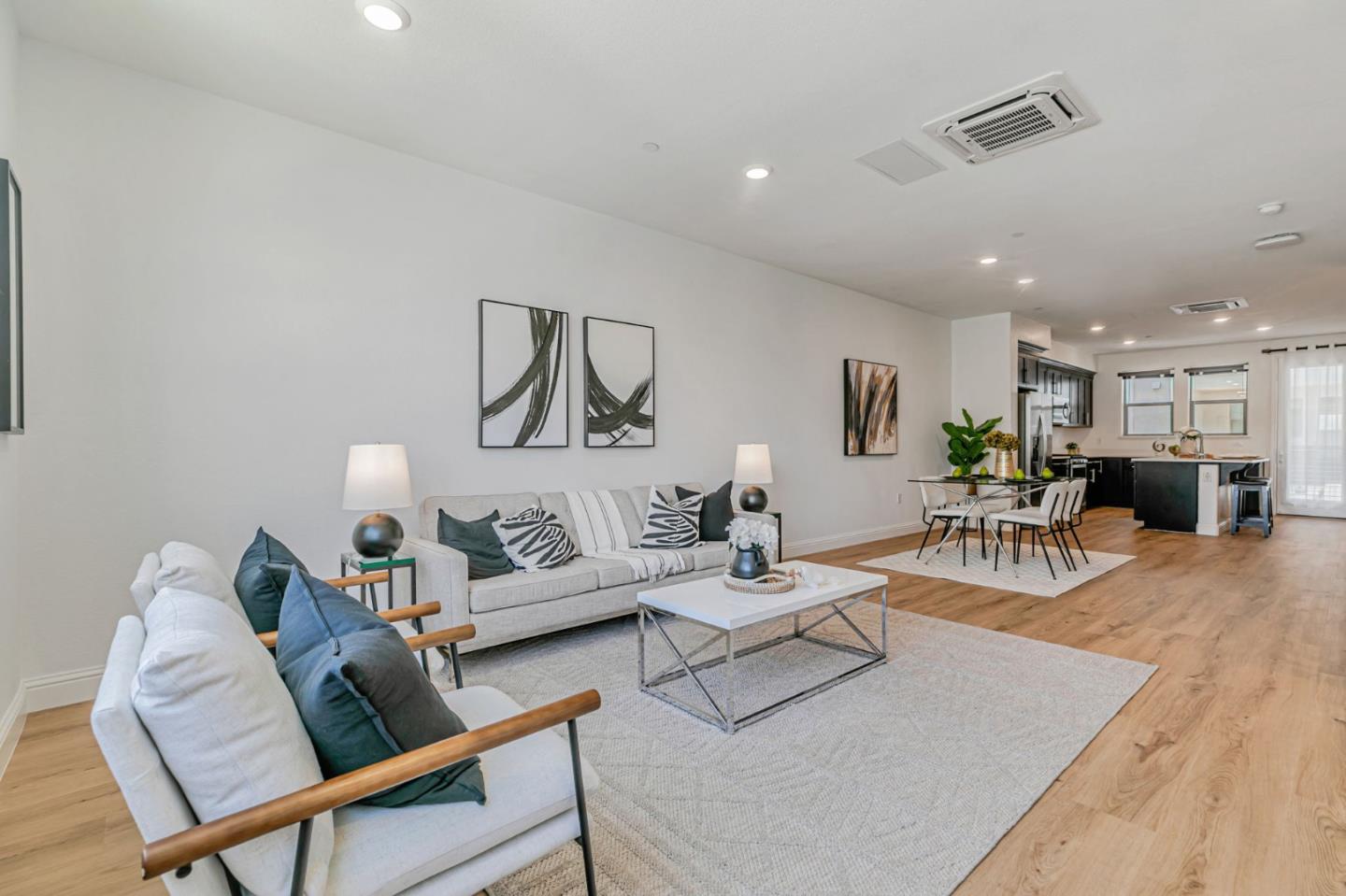 Front Image Thumbnail for ML82024842