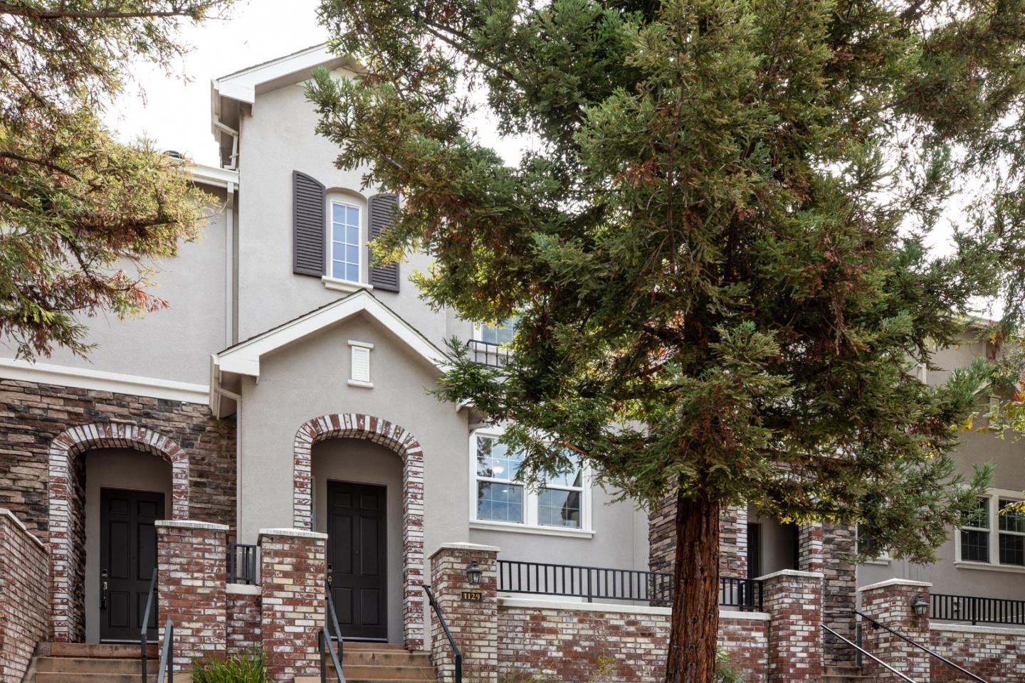 Front Image Thumbnail for ML82024854