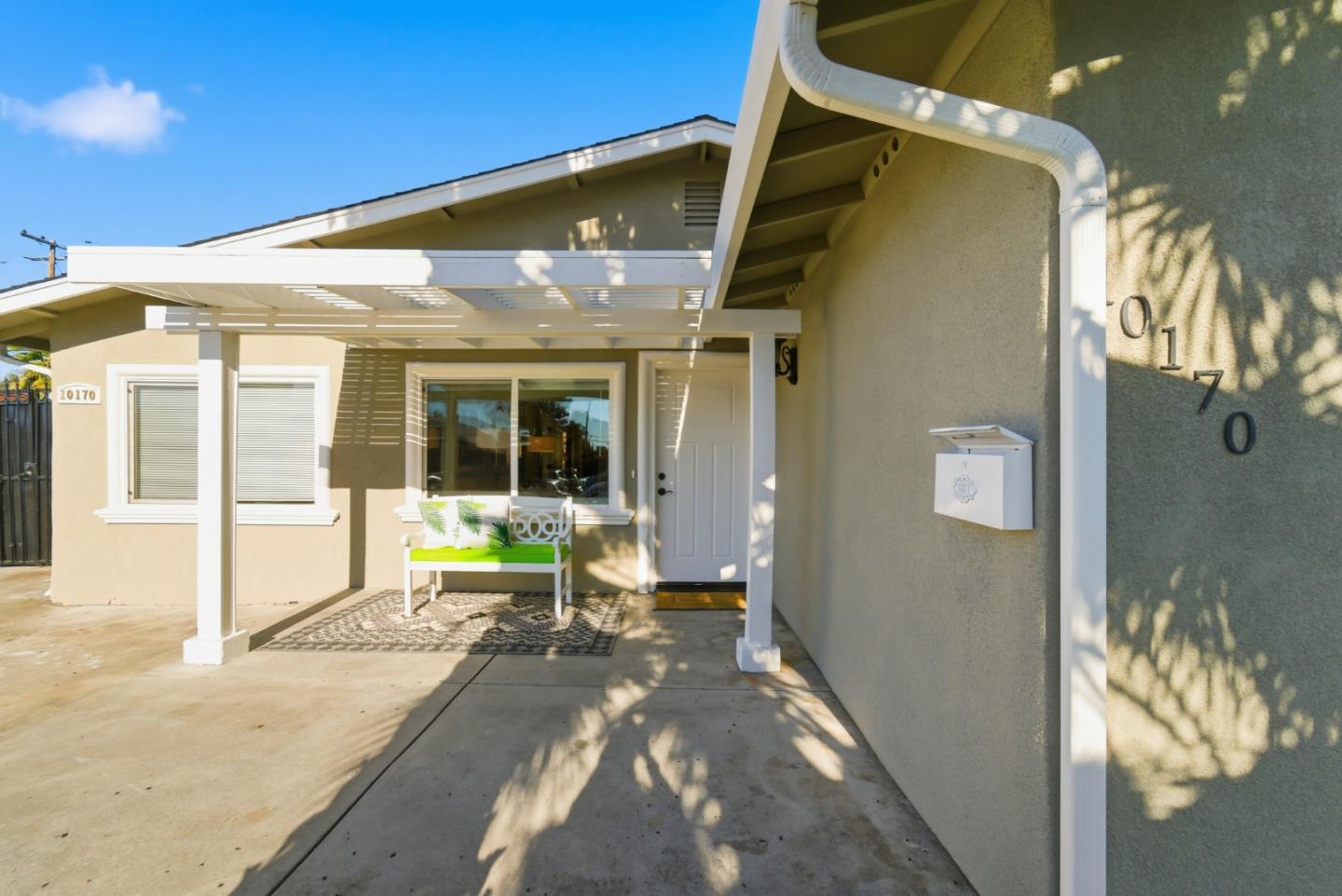 Front Image Thumbnail for ML82024874