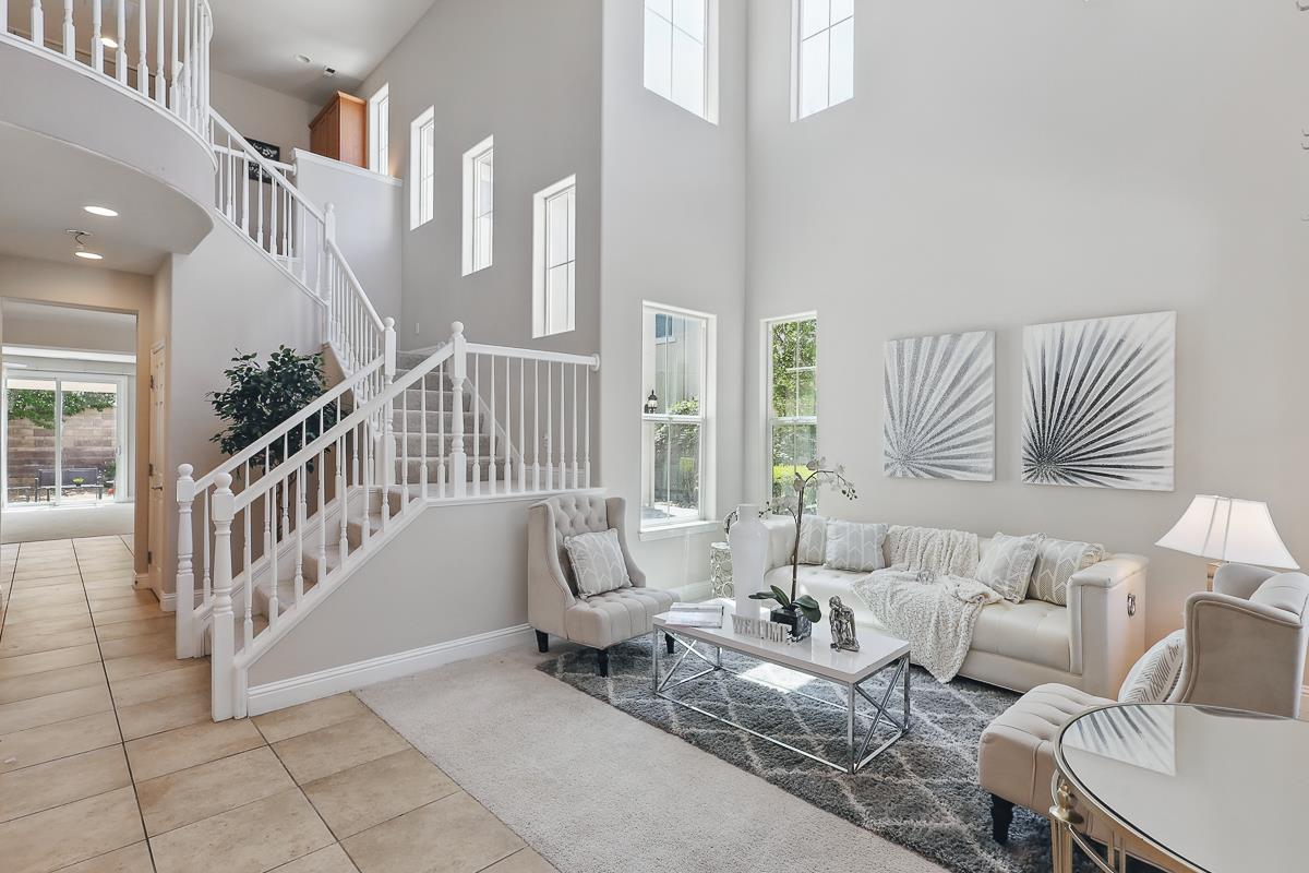 Front Image Thumbnail for ML82024903