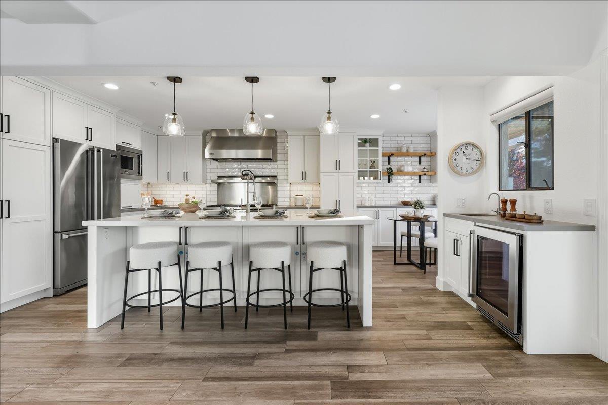 Front Image Thumbnail for ML82024944