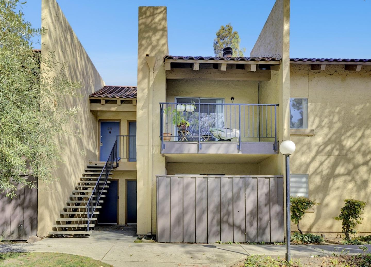 Front Image Thumbnail for ML82024948