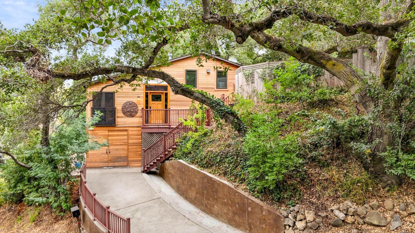 Front Image Thumbnail for ML82025000