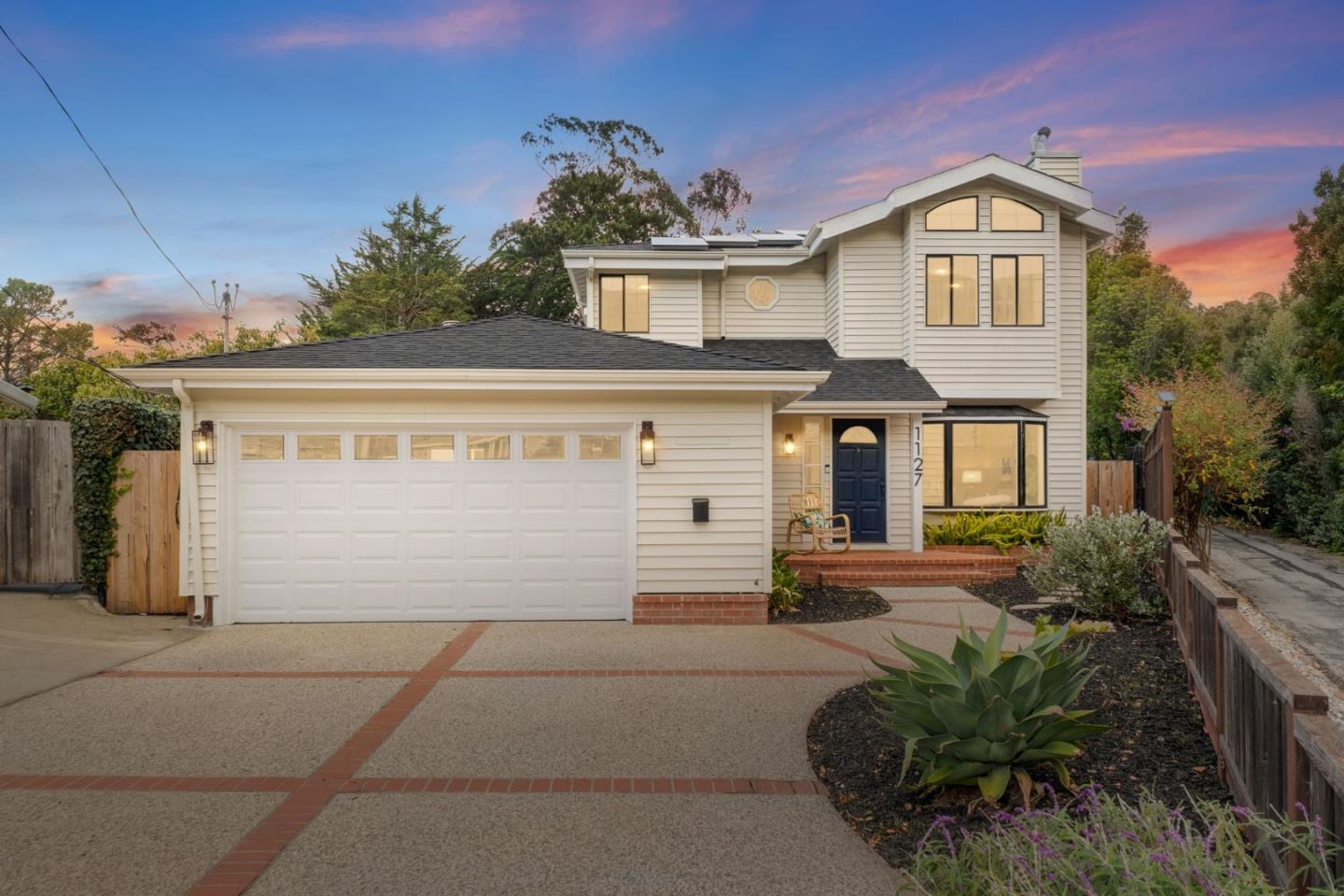 Front Image Thumbnail for ML82025014