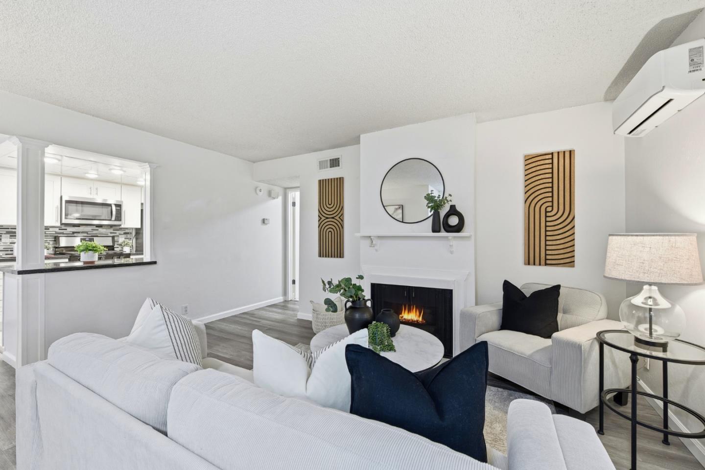 Front Image Thumbnail for ML82025023