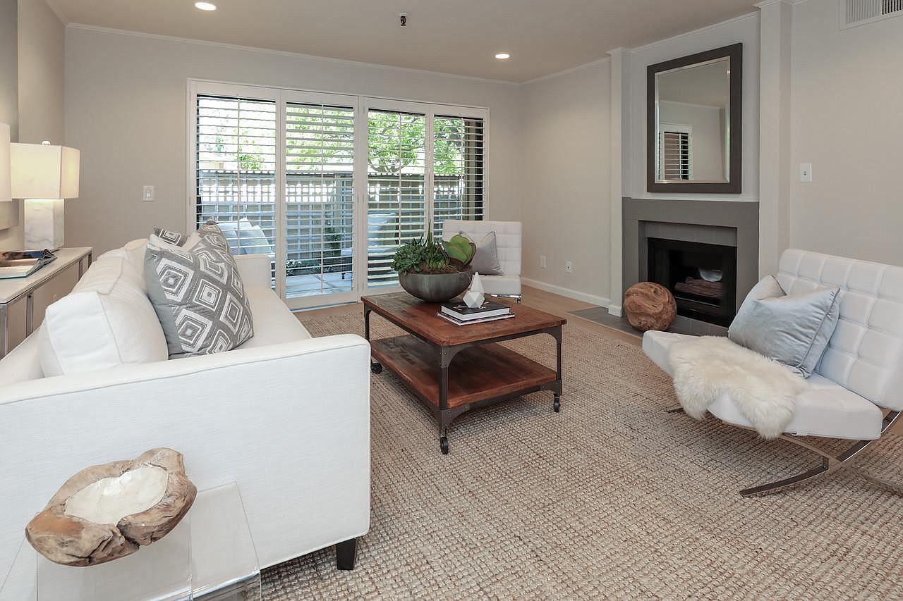 Front Image Thumbnail for ML82025075