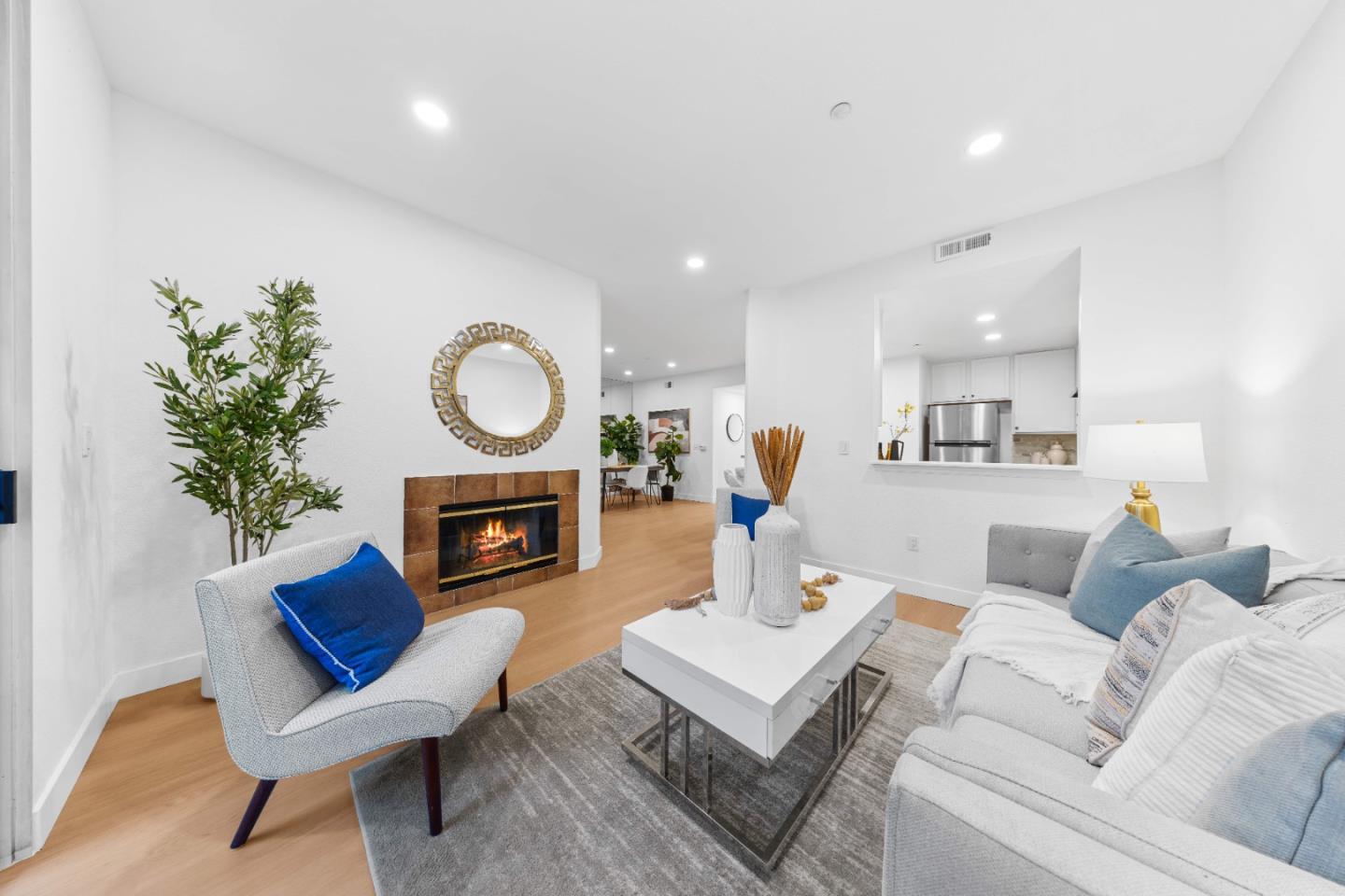 Front Image Thumbnail for ML82025086