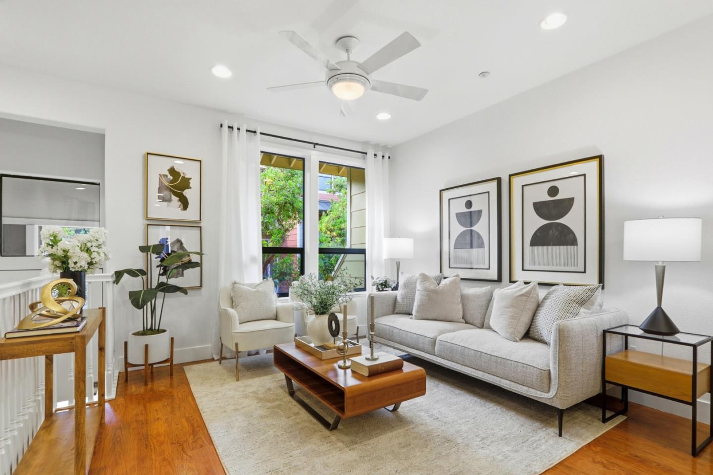 Front Image Thumbnail for ML82025098