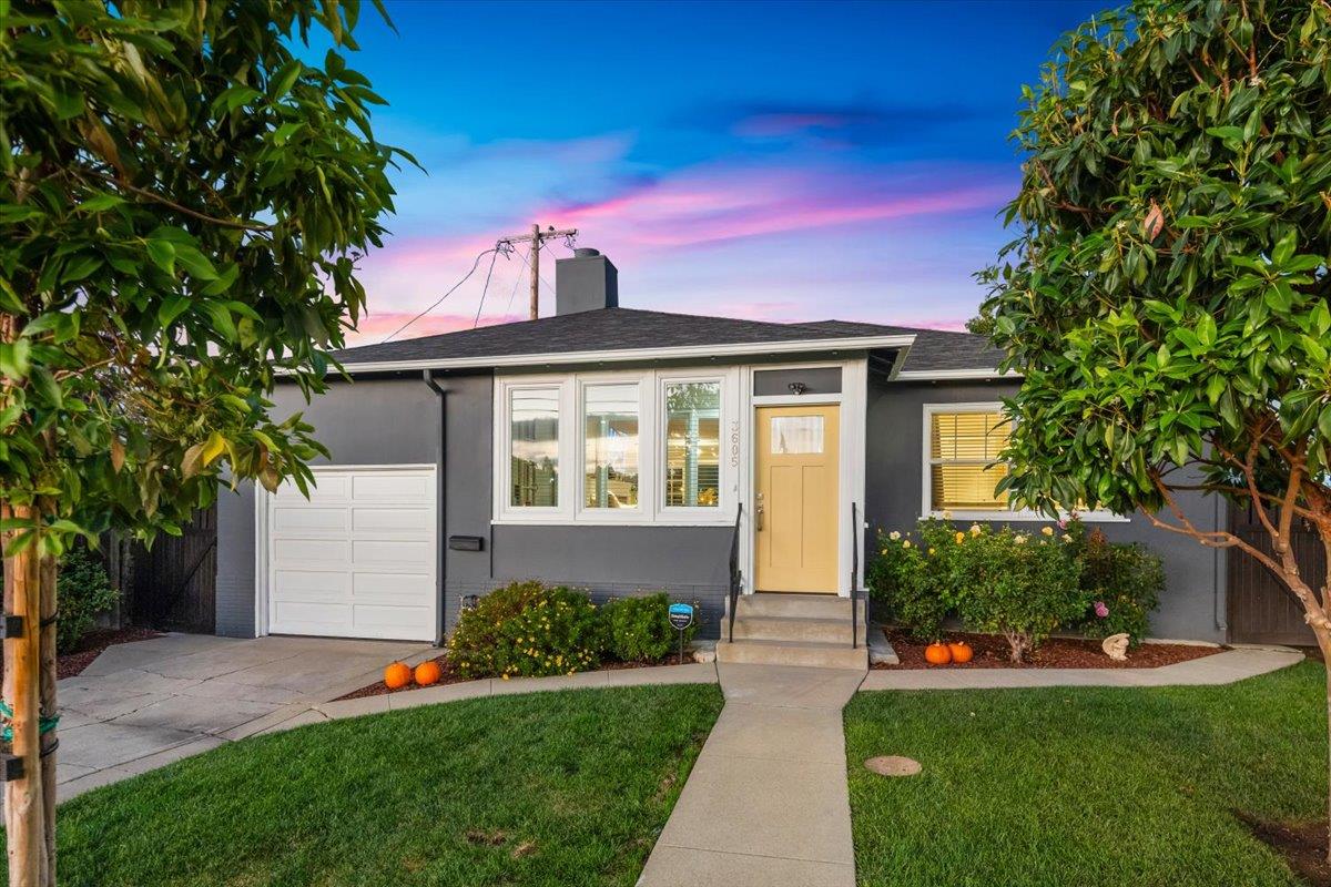 Front Image Thumbnail for ML82025121