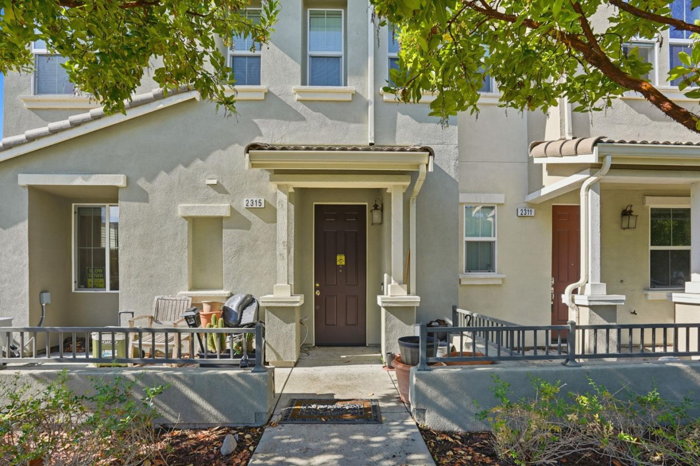 Front Image Thumbnail for ML82025144