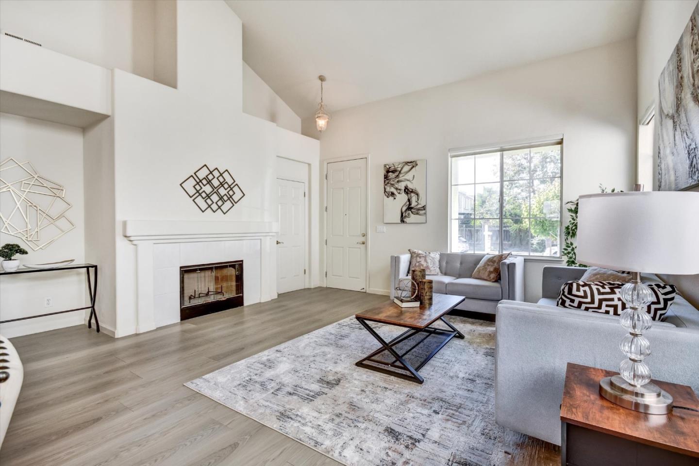 Front Image Thumbnail for ML82025259