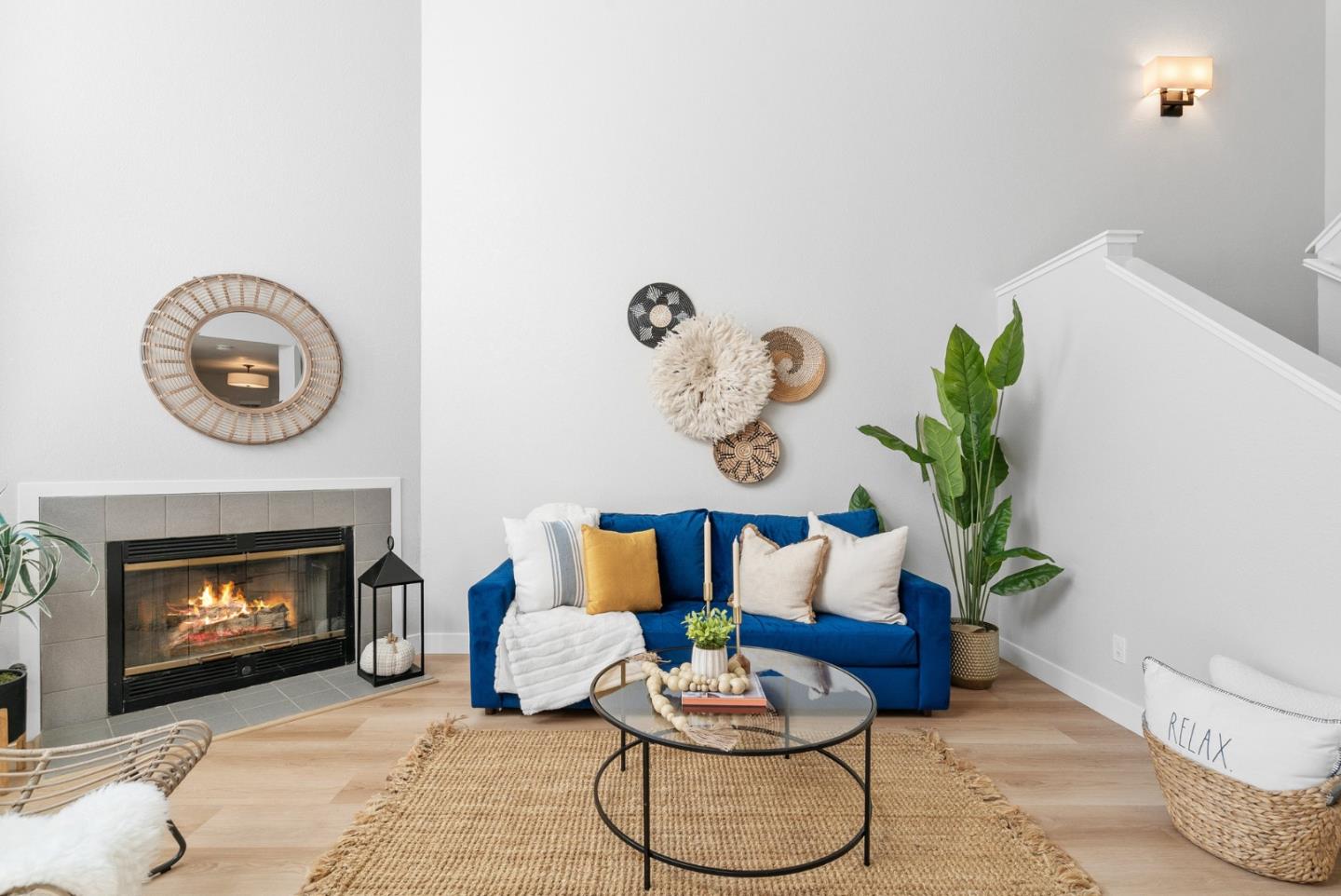 Front Image Thumbnail for ML82025282