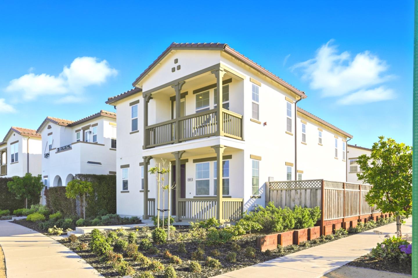 Front Image Thumbnail for ML82025309