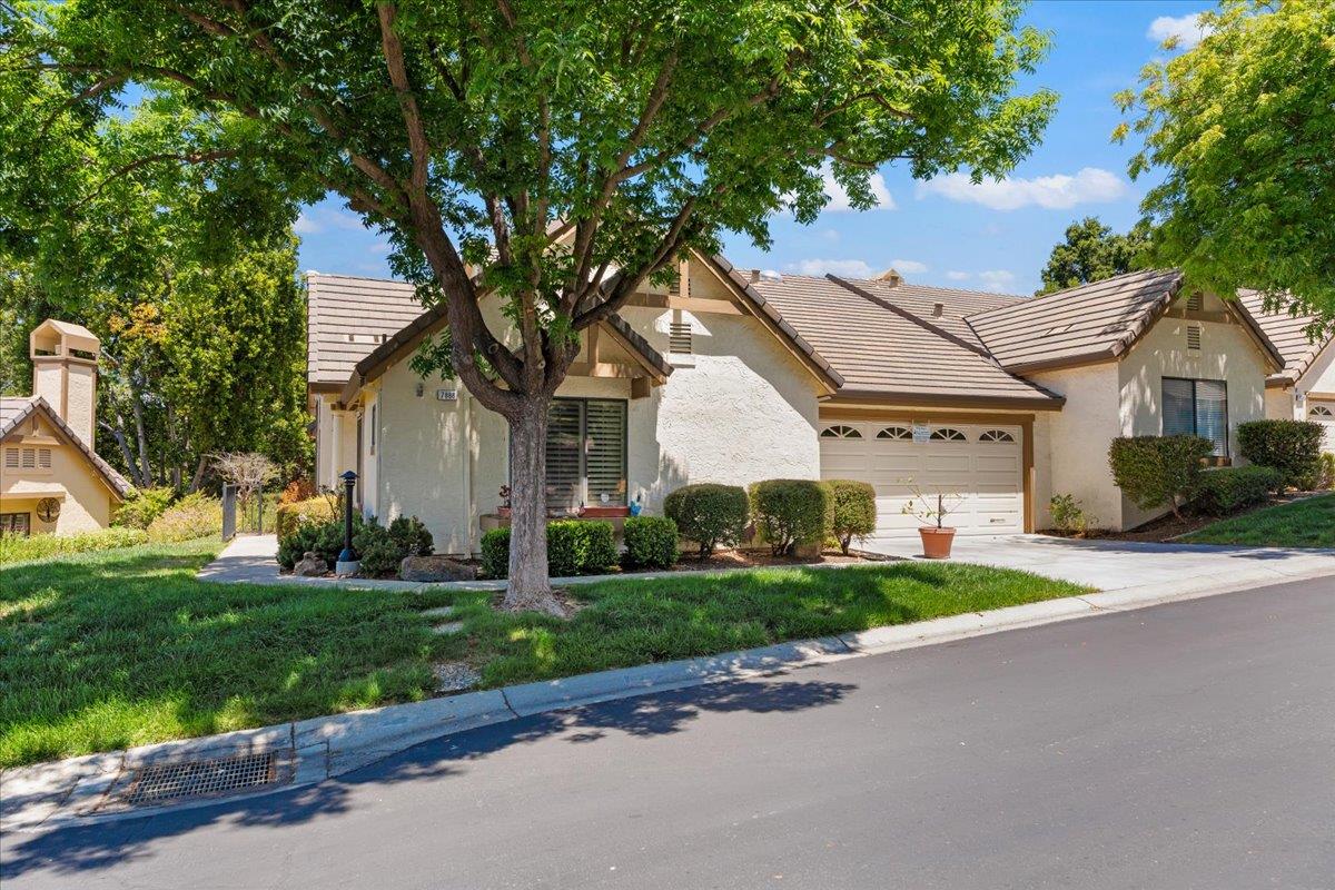 Front Image Thumbnail for ML82025355