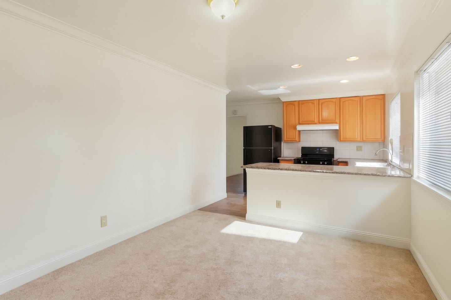 Front Image Thumbnail for ML82025402