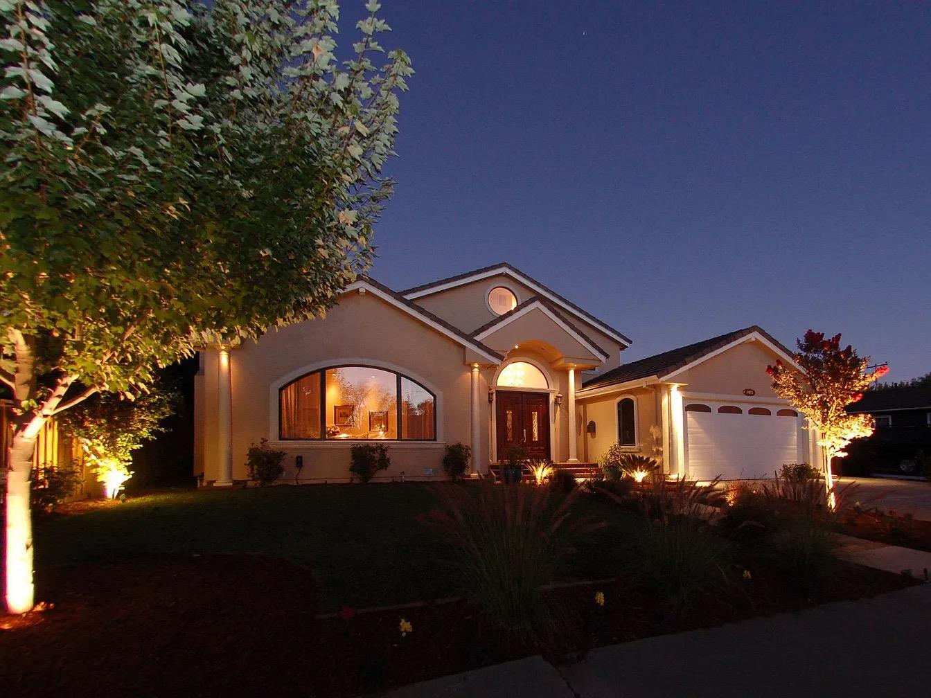 Front Image Thumbnail for ML82025424