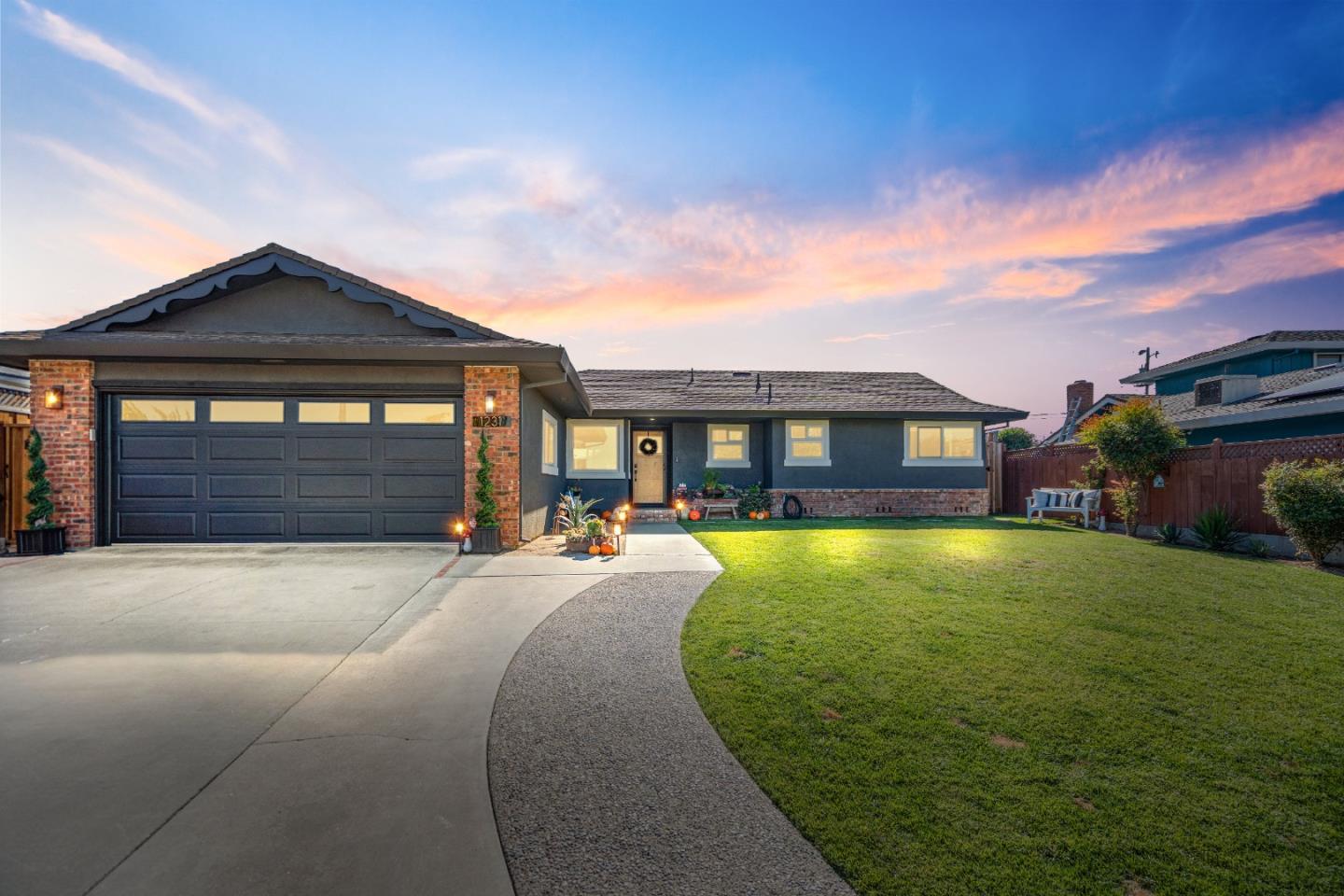 Front Image Thumbnail for ML82025432