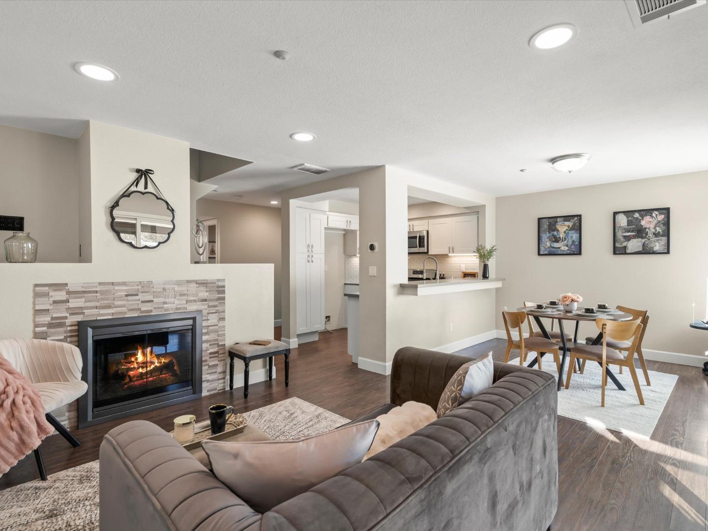 Front Image Thumbnail for ML82025434