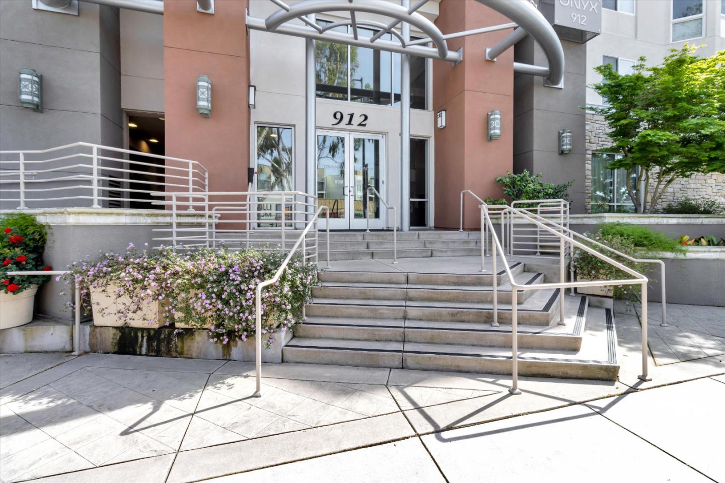 Front Image Thumbnail for ML82025439