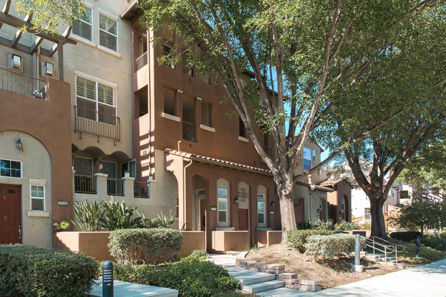 Front Image Thumbnail for ML82025444