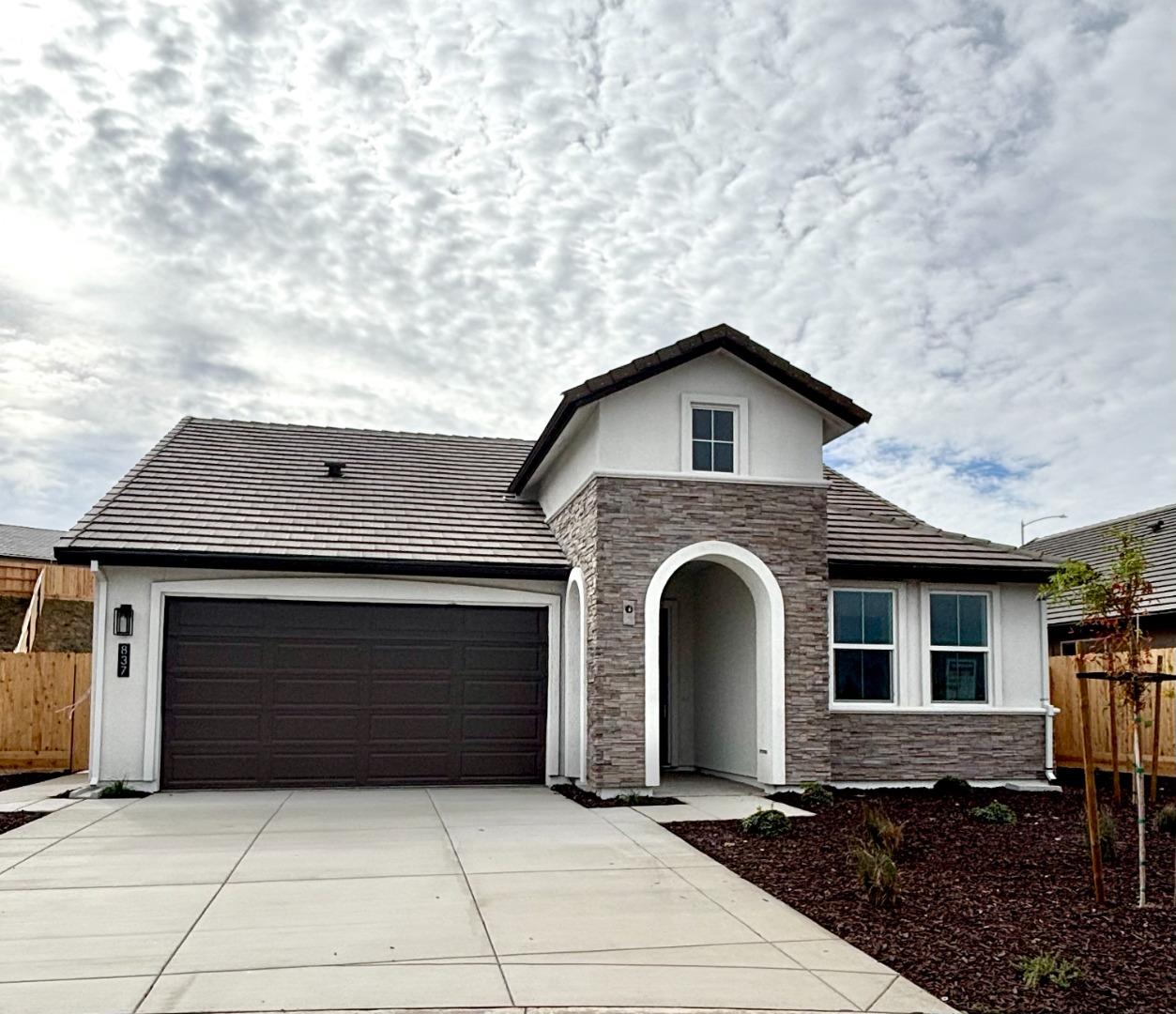 Front Image Thumbnail for ML82025462