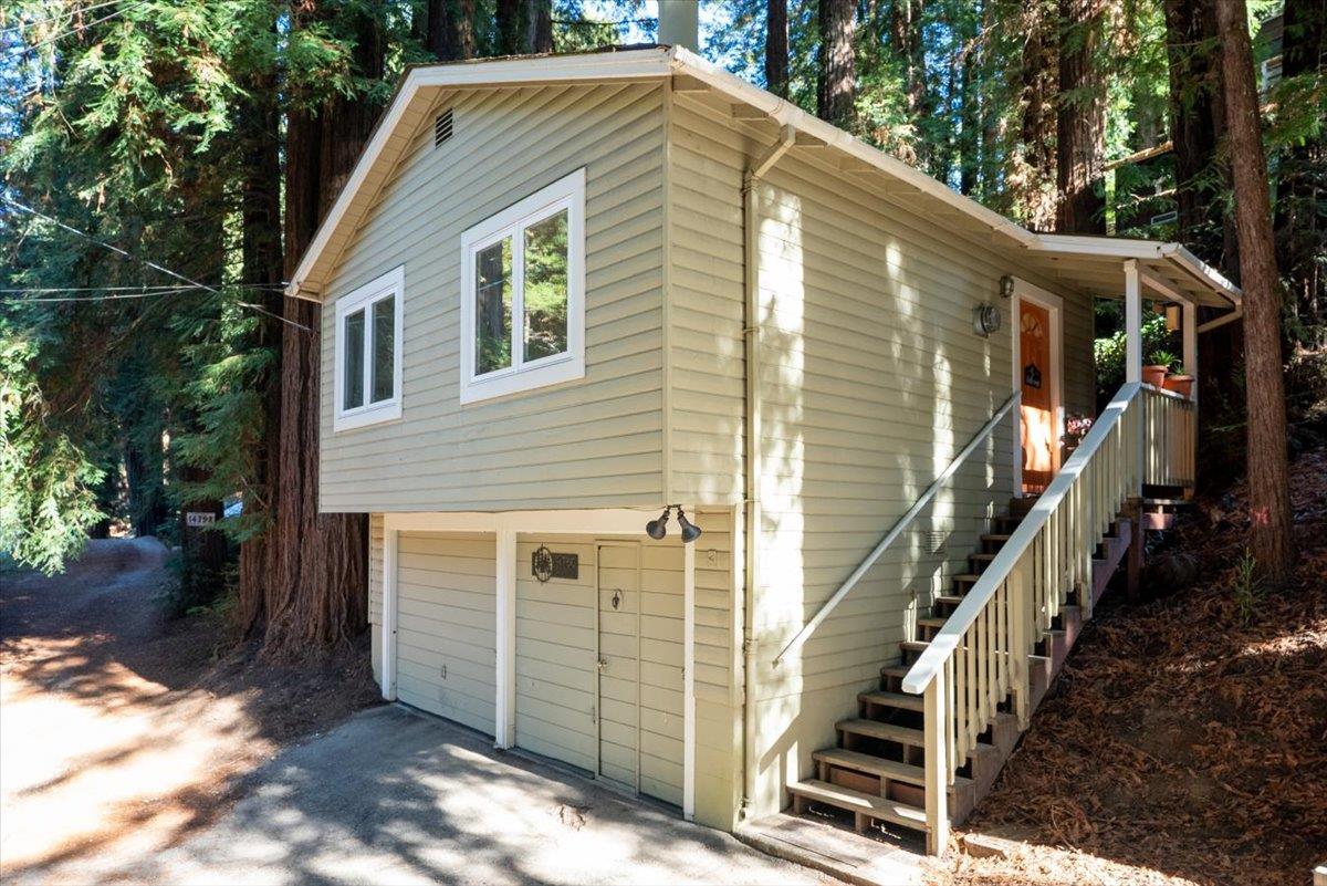 Front Image Thumbnail for ML82025466