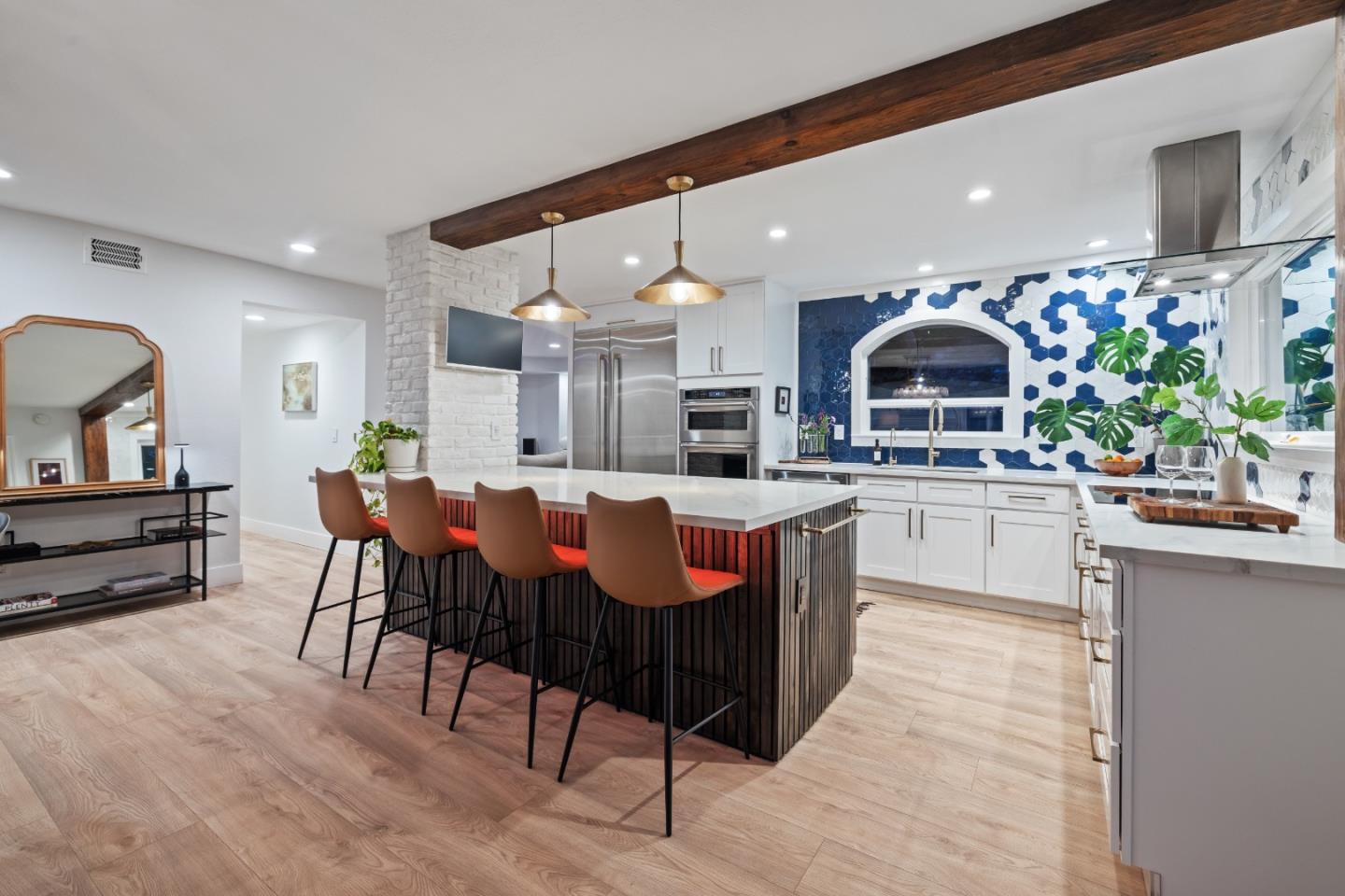 Front Image Thumbnail for ML82025473