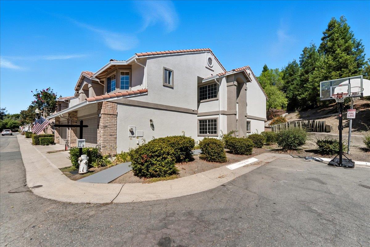 Front Image Thumbnail for ML82025509