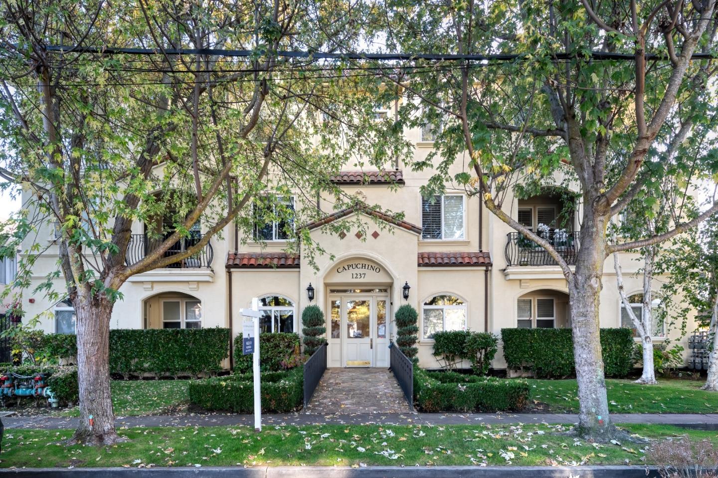 Front Image Thumbnail for ML82025564