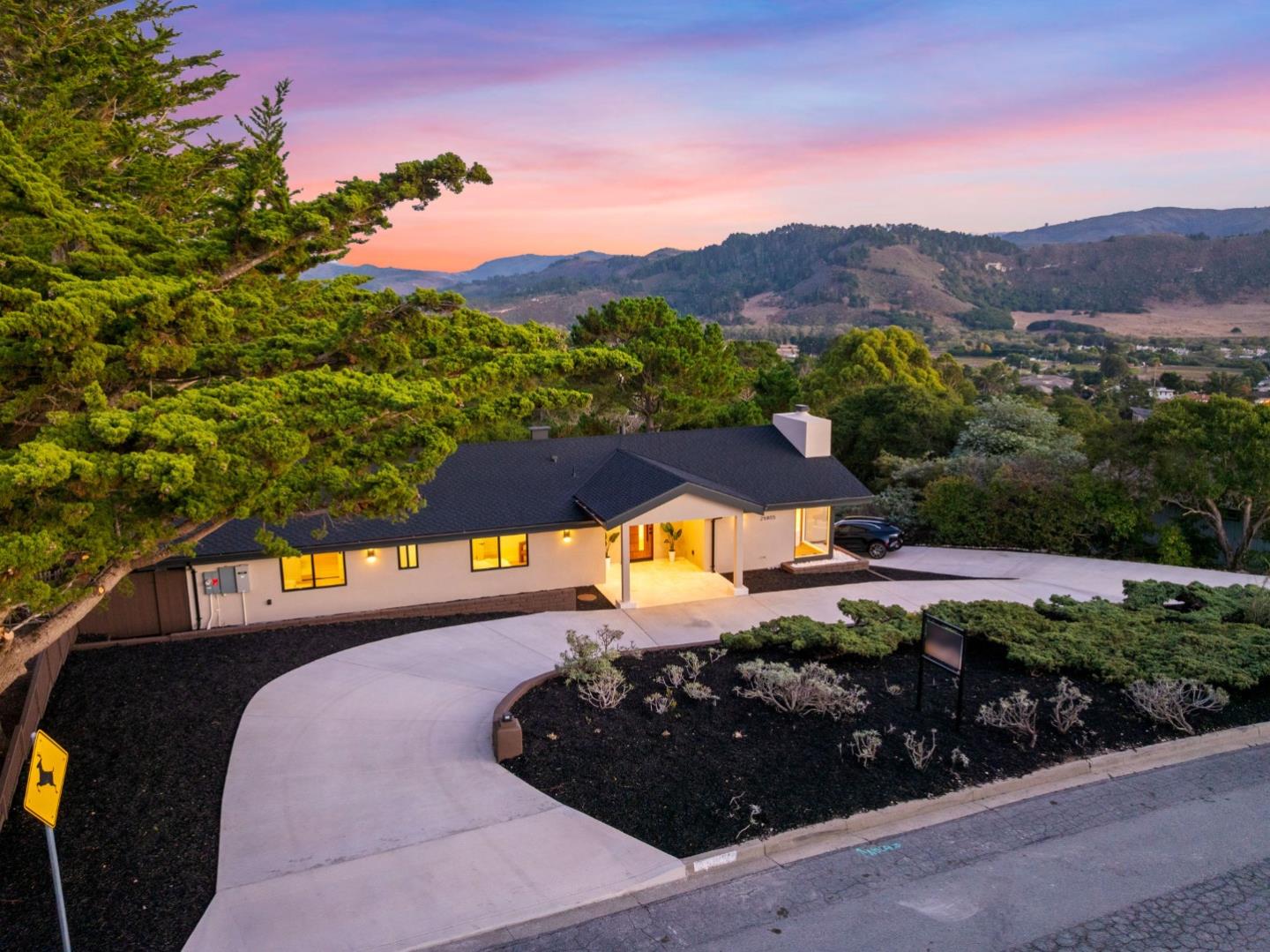 Front Image Thumbnail for ML82025594