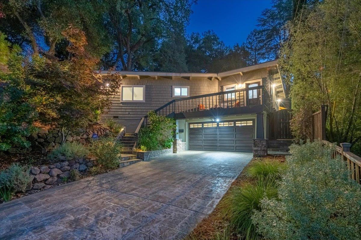 Front Image Thumbnail for ML82025603