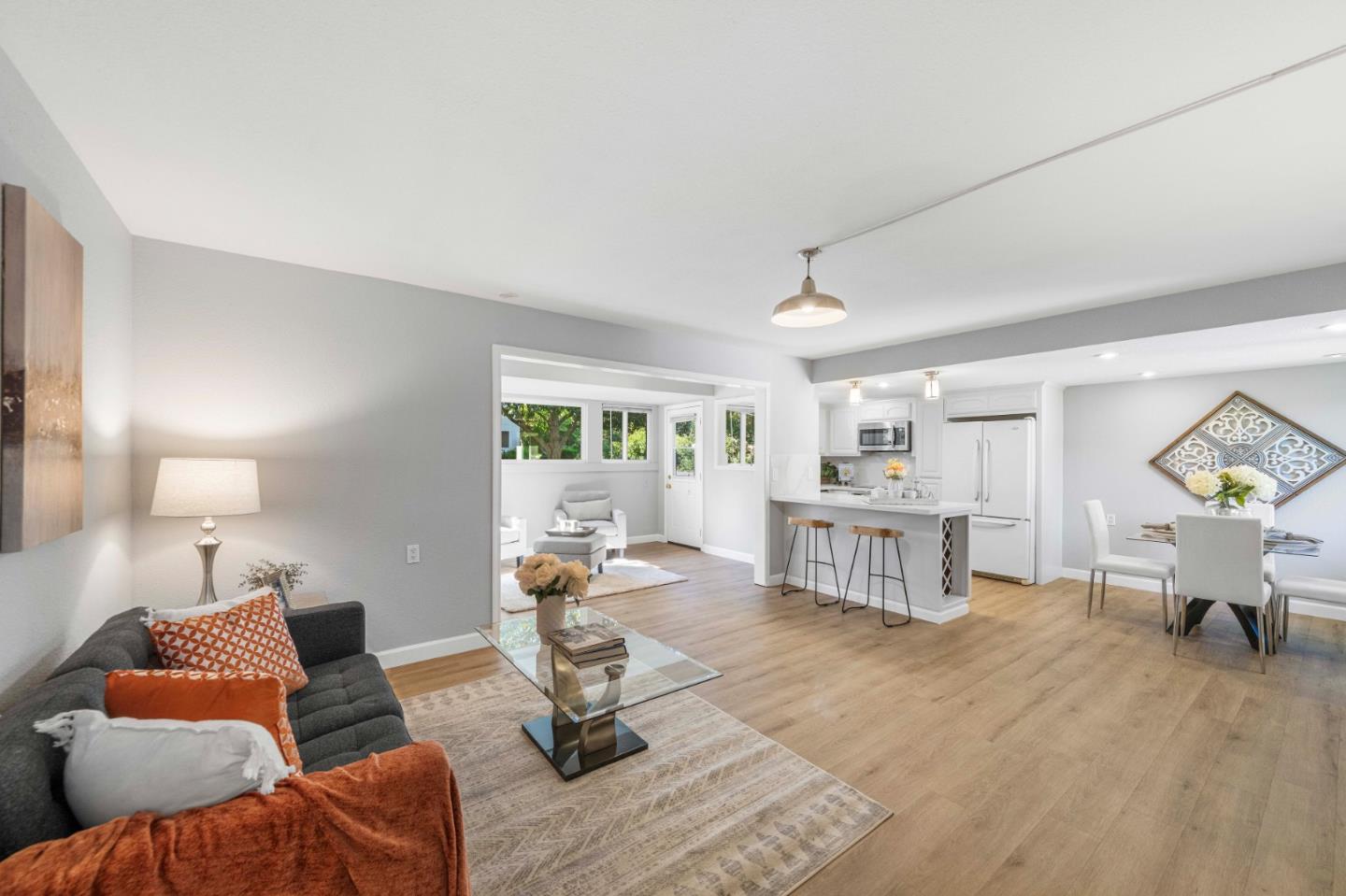 Front Image Thumbnail for ML82025629