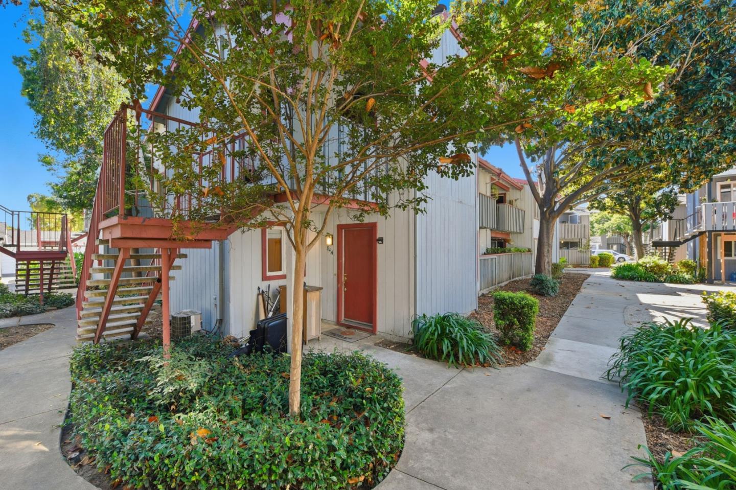 Front Image Thumbnail for ML82025639