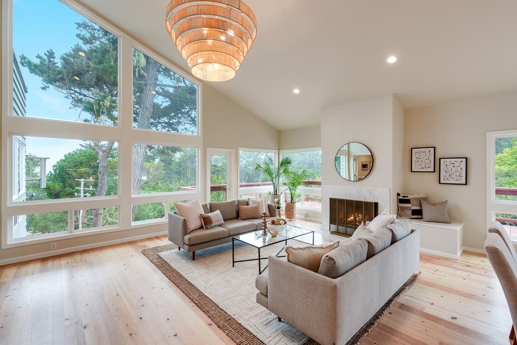 Front Image Thumbnail for ML82025704