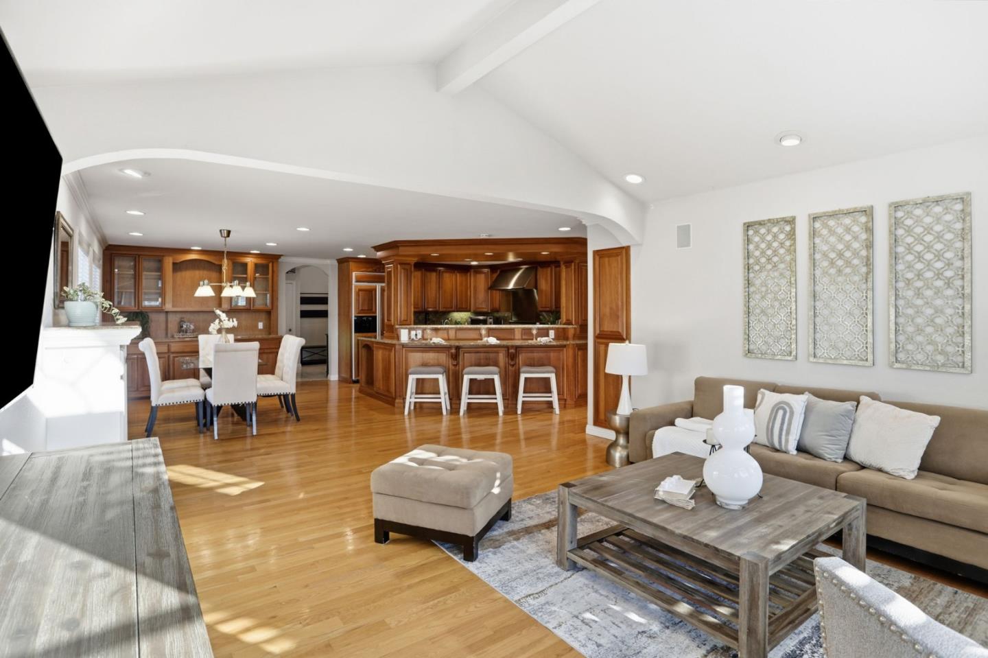 Front Image Thumbnail for ML82025714