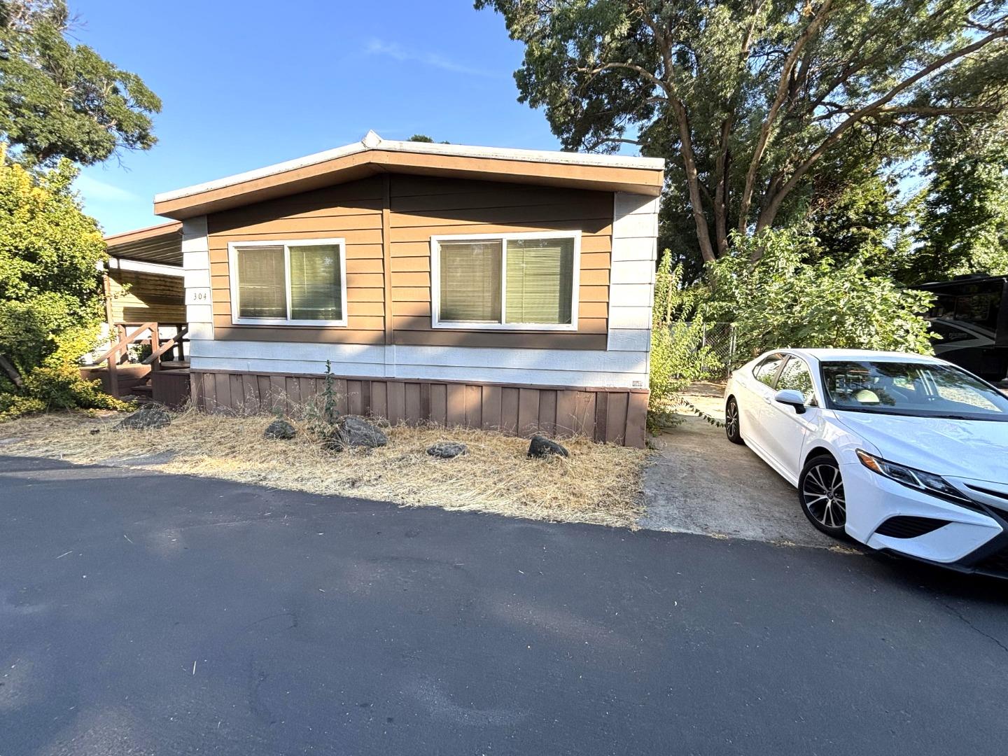 Front Image Thumbnail for ML82025727