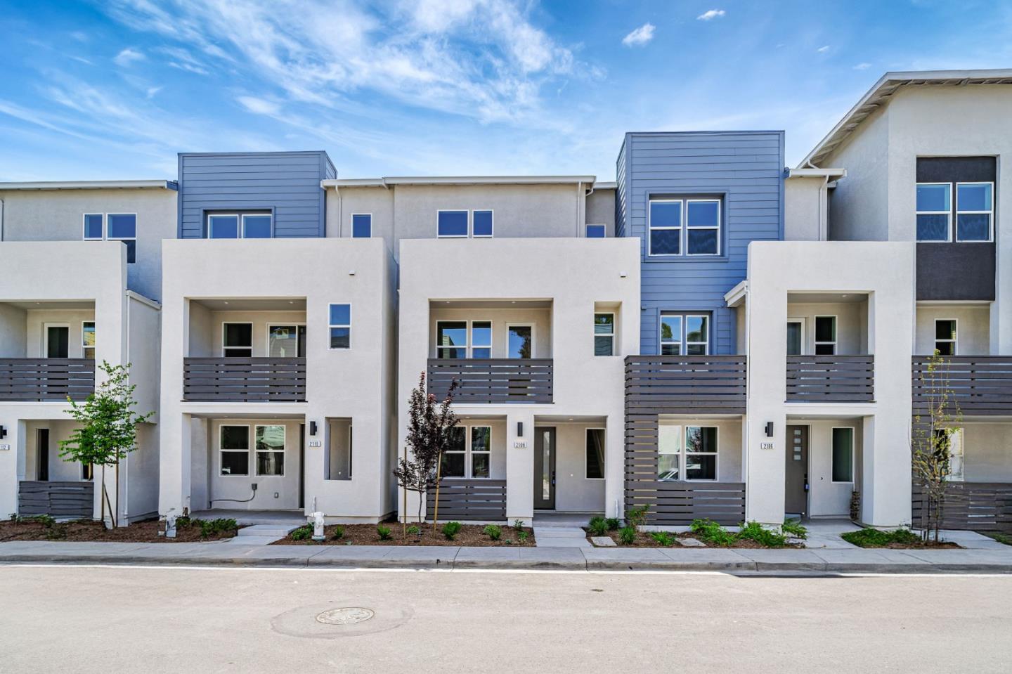 Front Image Thumbnail for ML82025731